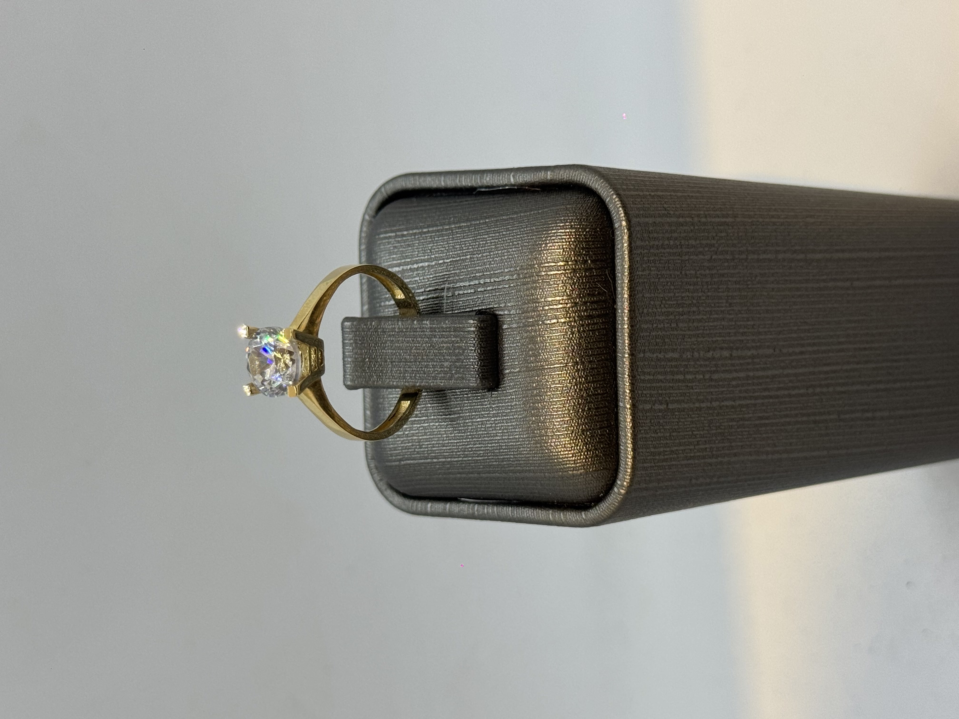 2.94 Gram 14 Ayar Tektaş Yüzük